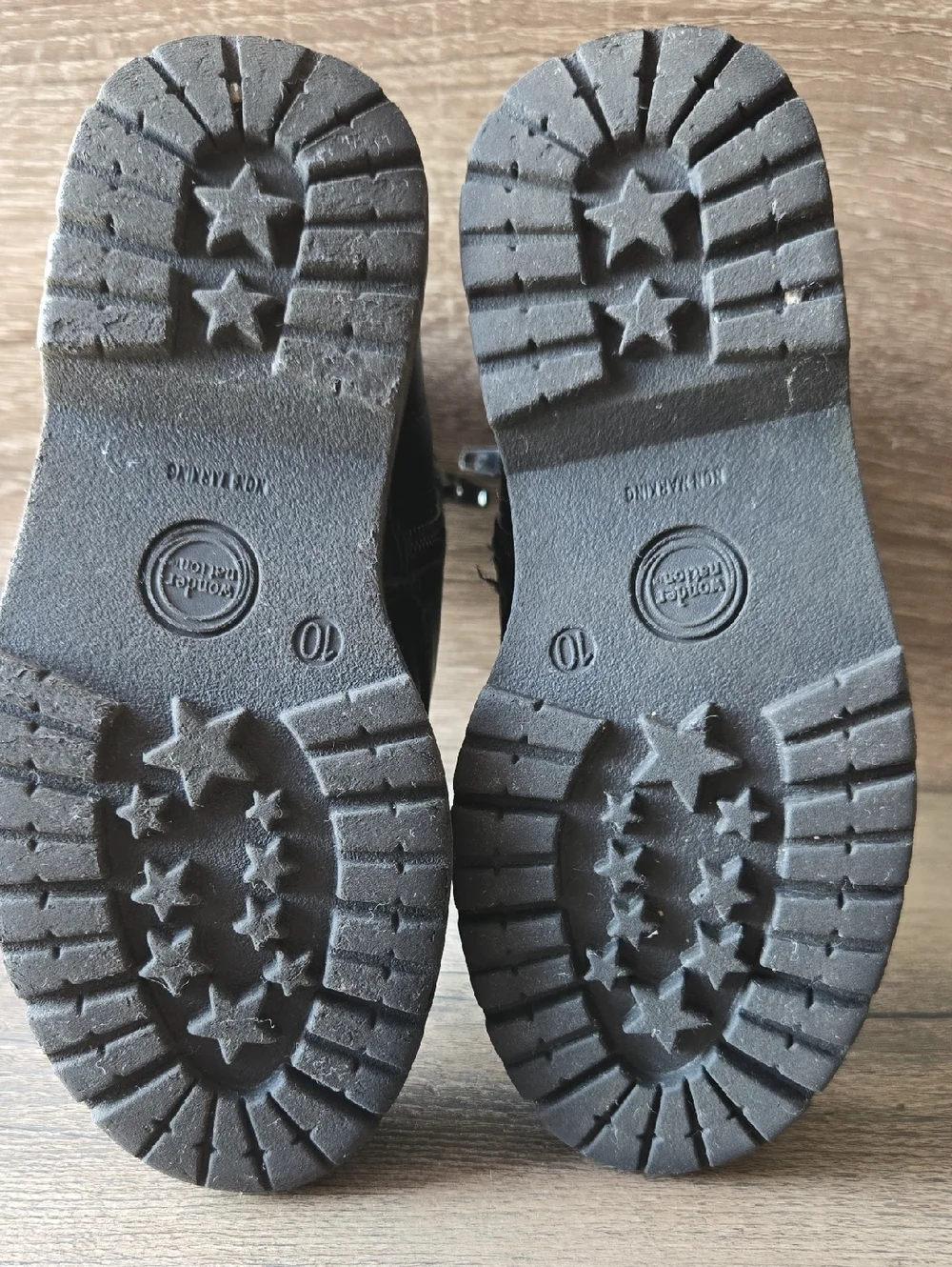 wonder nation Black Lug Sole Boots For Girl's Size 10